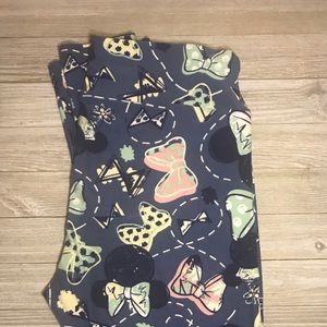 Lularoe Minnie Bow leggings